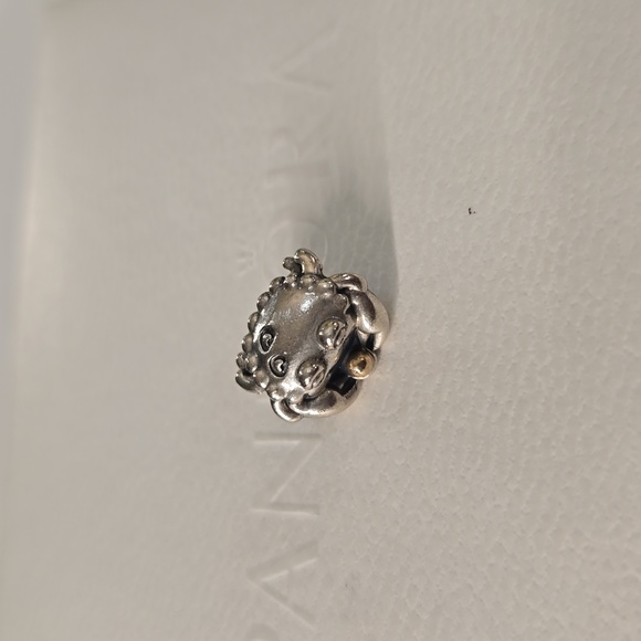 Authentic Pandora Charm - Picture 2 of 7
